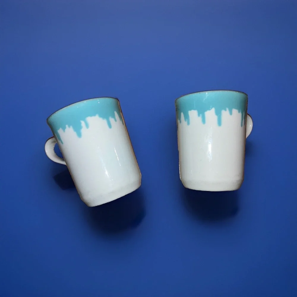 2 VINTAGE SHENANGO CHINA Paint‎ Drip Design HOTEL COFFEE CUPS Hard To Find